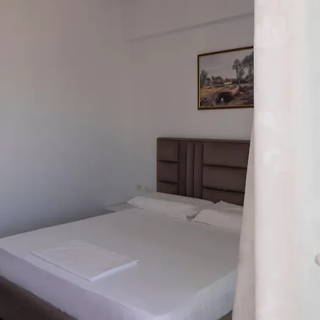 Center Sea View Apartment *